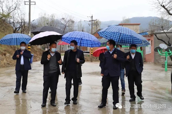 精準扶貧｜山東三箭集團董事長楊承林調(diào)研脫貧攻堅 ，確保工作成效